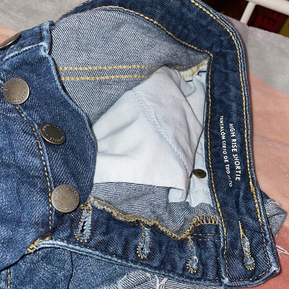 High Rise Shorts - Picture 4 of 4